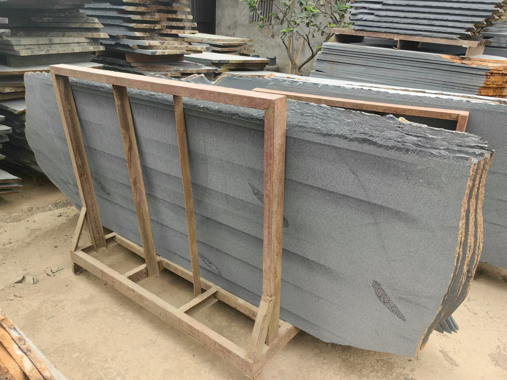 Hainan Black Basalt Rough Slabs (1)