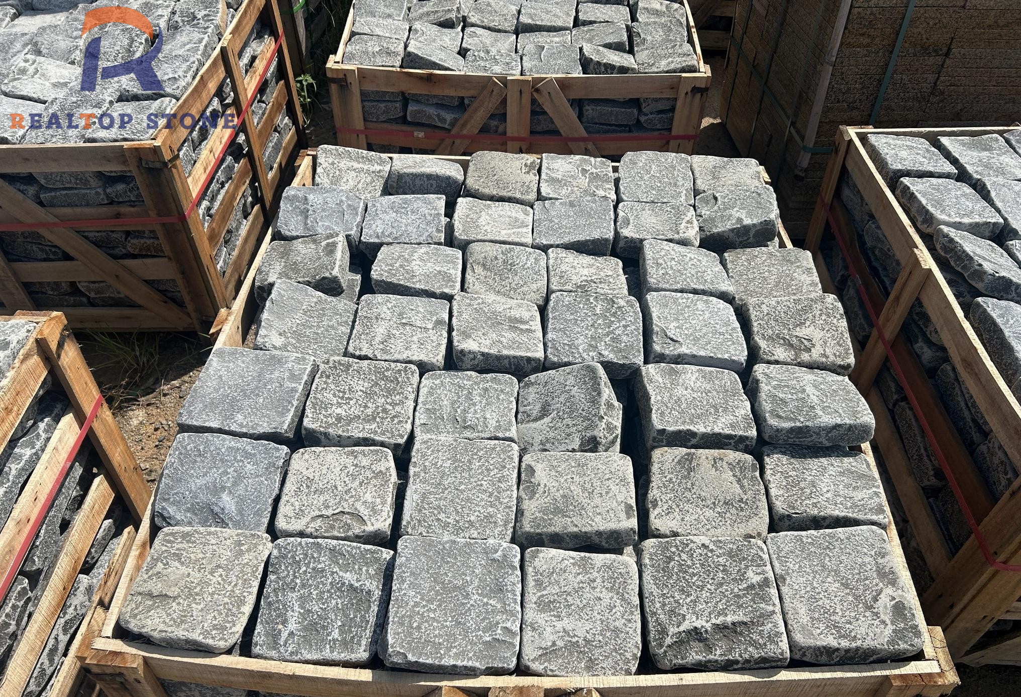 漳浦安山岩滚磨-4