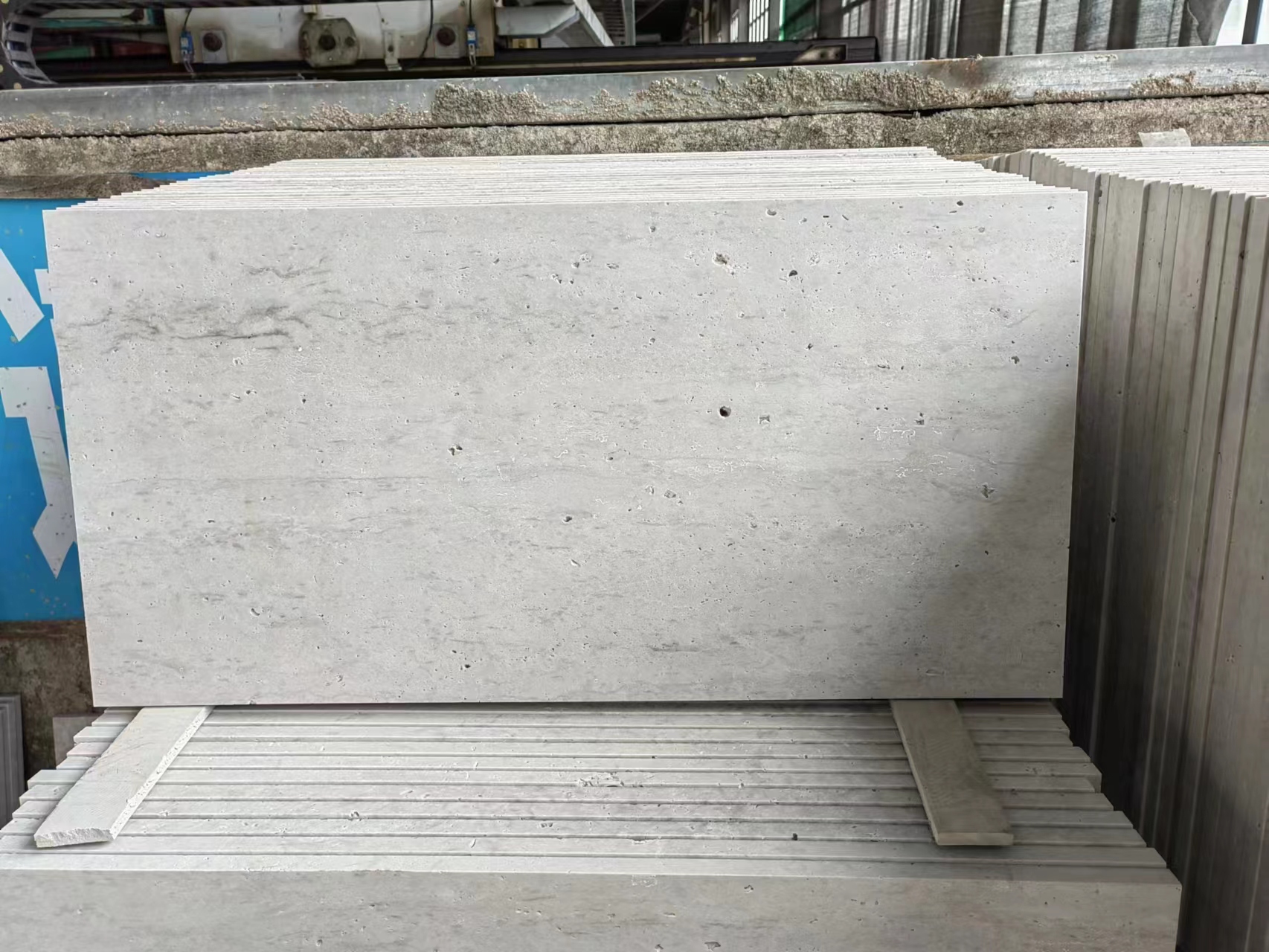 White Travertine Pavers