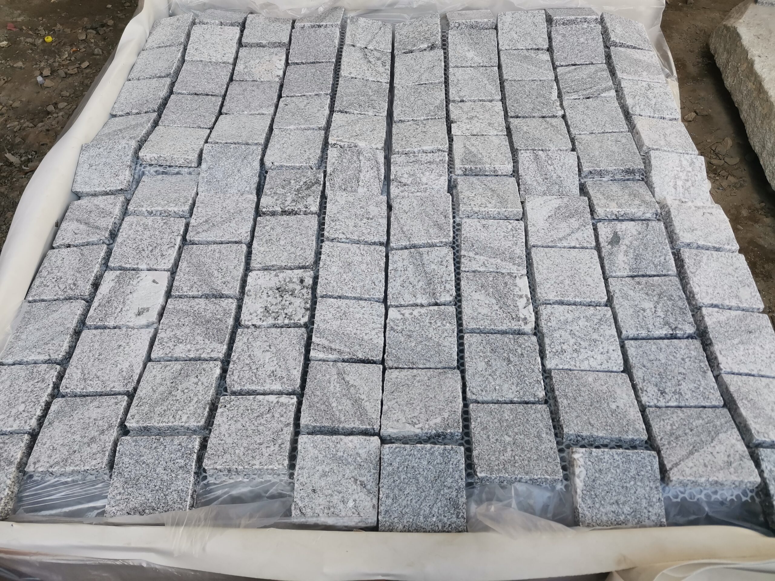 Landscape grey flamed granite cobblestone mesh mounted for outdoor paving